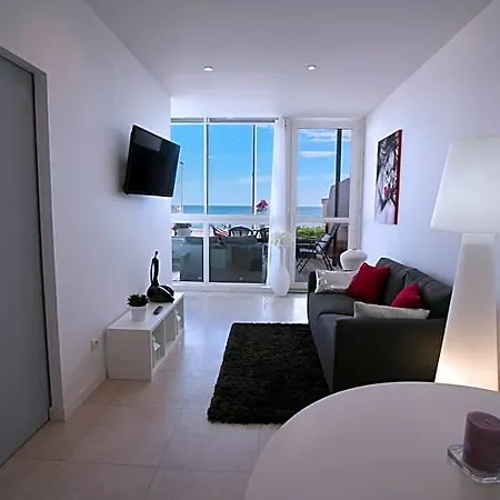 Le Grand Large Bord De & Hotel 2*