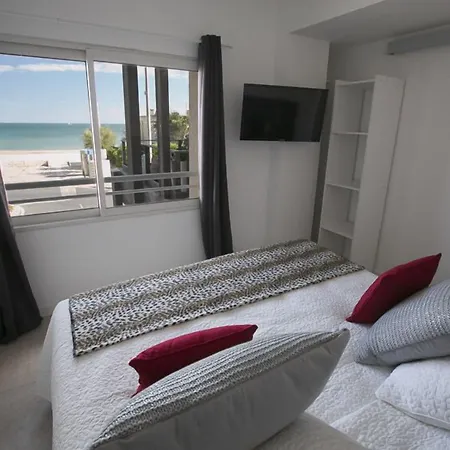 Le Grand Large Bord De & Hotel