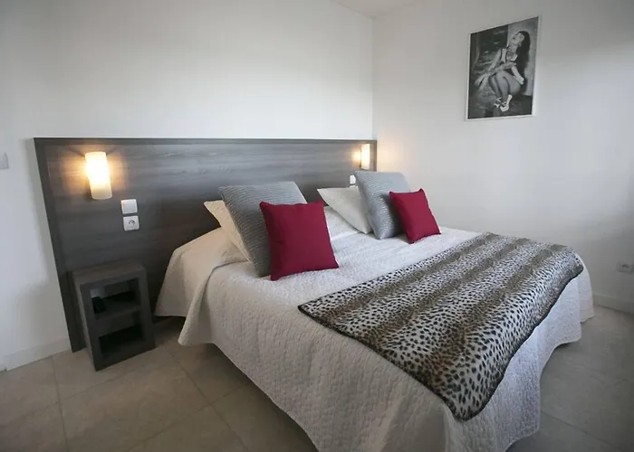 Le Grand Large Bord De & Hotel Palavas-les-Flots