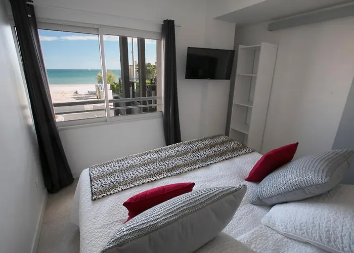 Le Grand Large Bord De & Hotel Palavas-les-Flots
